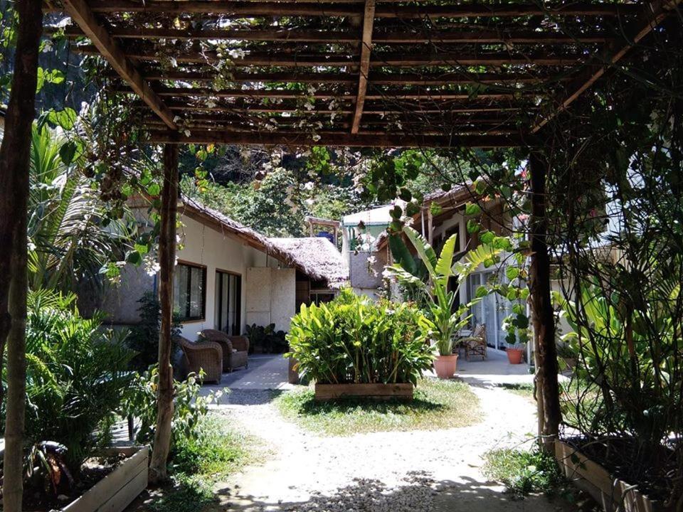 Garden Loft 90Sqm In The Heart Of El Nido- 2 Bedrooms Экстерьер фото